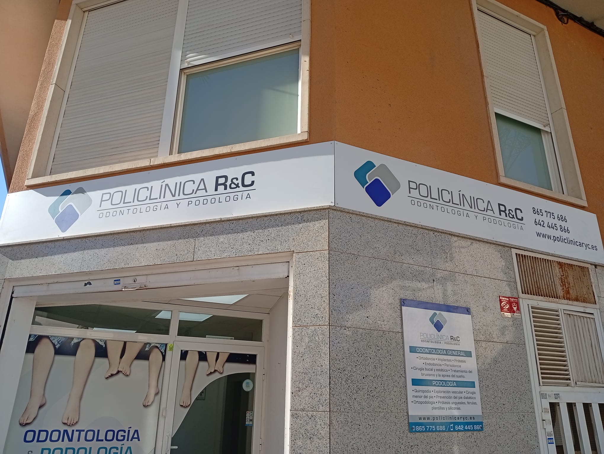 Policlinica R&C - Fachada